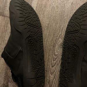 Nike pull on shoe-no laces!